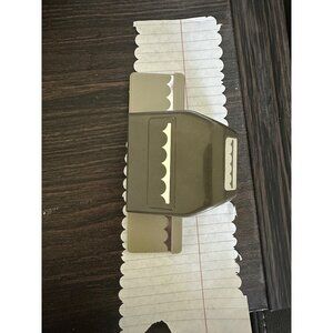 Stampin' Up! Scallop Edge Punch For Paper Crafting & Scrapbooking